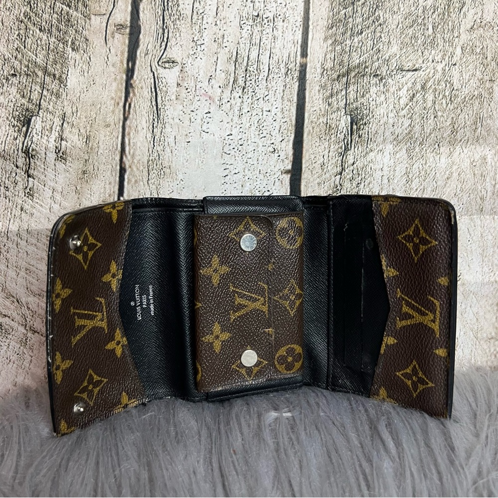 LOUIS VUITTON - monogram Macassar tri fold wallet - Picture 8 of 16
